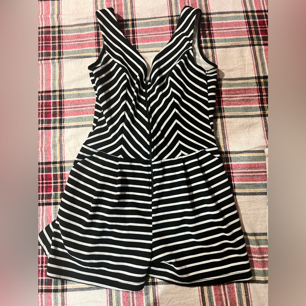 Jumpsuit - Picture 4 of 4